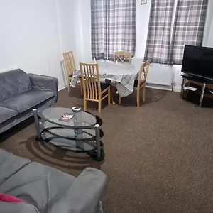 https://simple-2bed-flat-in-edinburgh.edinburghhotelsuk.org